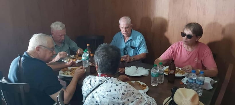 Colombo: Private City Tuk-Tuk Tour with Local Guide & Pickup - Red Mosque and Independence Square: quick photo hits with meaning