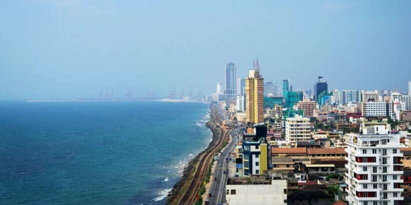 Colombo: Private custom tour with a local guide - What you’ll likely see: Independence Square, temples, and monuments up close