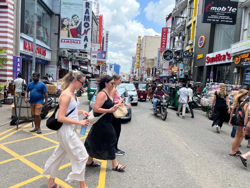 Colombo: Private Tuk-Tuk City Tour with All Entry Fees - Religion at close range: Red Mosque, Hindu kovil, church, and Buddhist temple stops