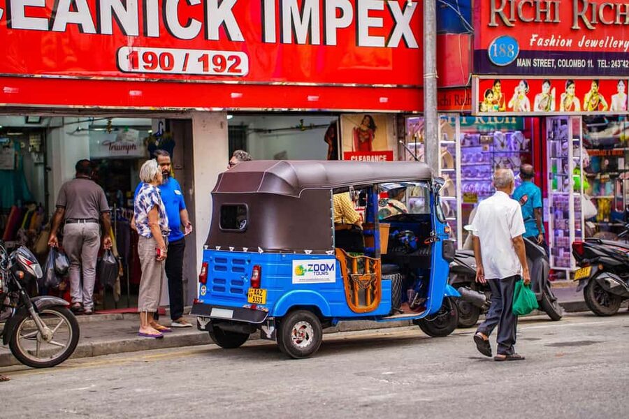 Colombo: Private Tuk-Tuk City Tour with Guide & All Tickets - Key things to know before you ride