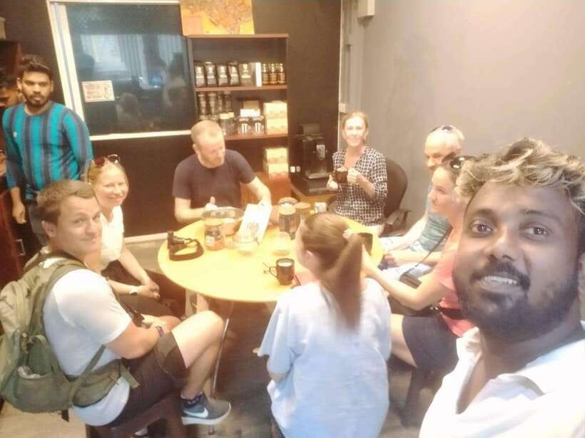 Colombo Sightseeing Private Tour by Tuk Tuk MorningOREvening - A mid-tour food and sunset-style pause