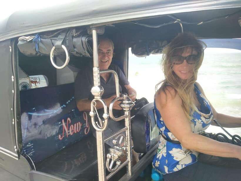 Colombo Sightseeing Private Tour by Tuk Tuk MorningOREvening - Galle Face Green: the classic seaside reset