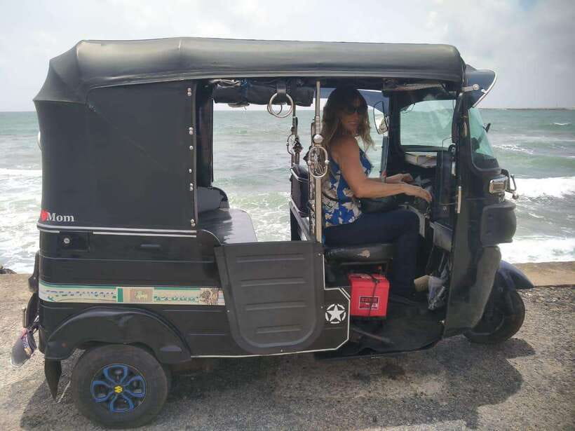 Colombo Sightseeing Private Tour by Tuk Tuk MorningOREvening - Gangaramaya Temple: a calmer stop with real atmosphere