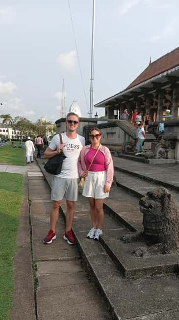 Colombo: Sightseeing Tour by Tuk Tuk Safari - All Inclusive - Lotus Tower and Tea Triumph: the two moments most people remember