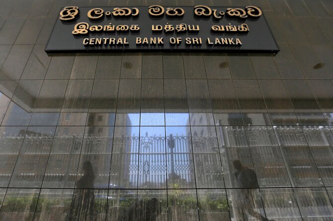 Colombo Social and Political Walk - World Trade Center and Old Parliament: Power, Policy, and What It Means on the Street