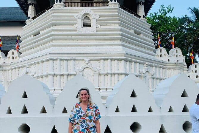 Colombo to Kandy Shuttle with Dambulla Sightseeing Tour - Who this tour suits best (and who should think twice)