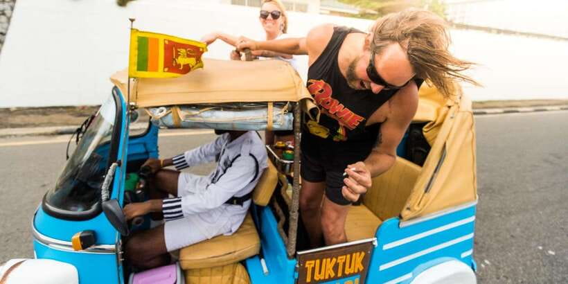 Colombo: Tuk Tuk City Highlights Tour with Lunch - Colombo Safari in a Retro Tuk Tuk: The Point Is the Pace