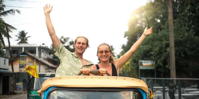 Colombo: Tuk Tuk City Highlights Tour with Lunch - Old Dutch Hospital: A Quick Photo Stop With Included Drinks
