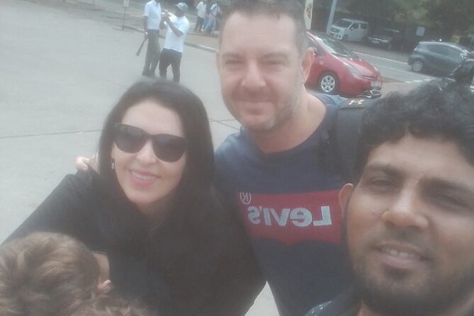 Colombo Tuk Tuk City Tour - Lotus Tower and Beira Lake: views and a calm break in the middle of the day