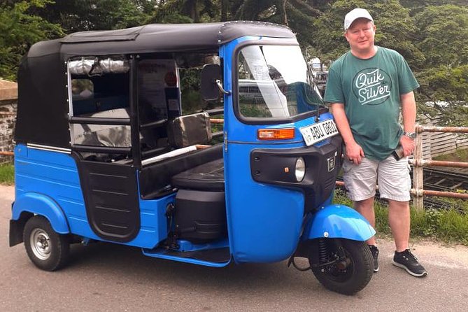 Colombo Tuk Tuk City Tour -Sightseeing Entry Fees & Food Included - Temples, Memorials, and the Small Details That Add Meaning
