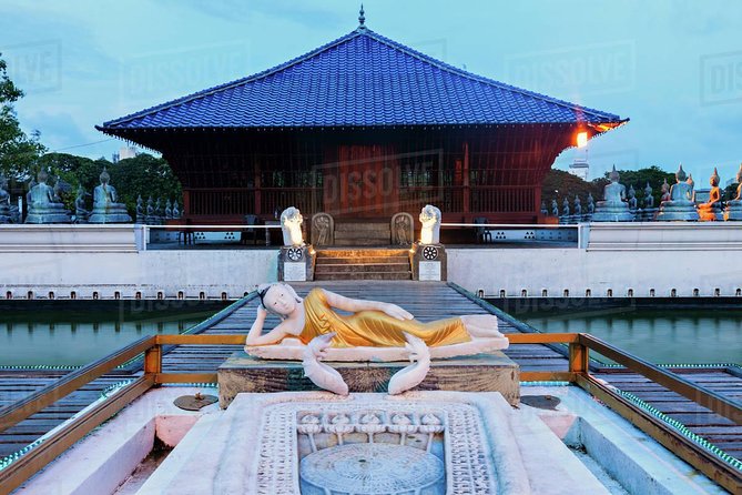 Colombo Walking Tour With Ayurveda One Hour Body Massage - Pettah: market energy, real Colombo shopping, and a fast lesson in daily life
