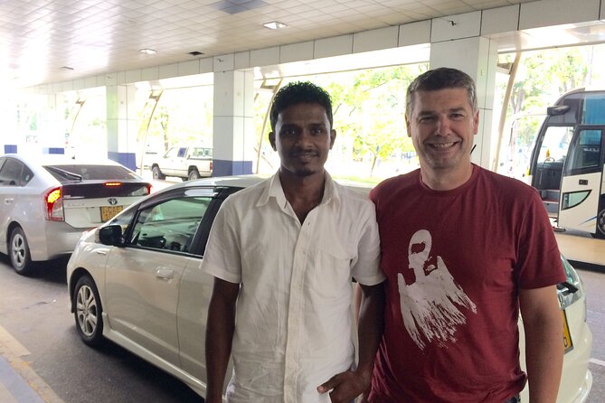Efficient Airport Taxi: Colombo Airport to City Transfer, Safe & Comfortabe Ride - Name-board pickup that cuts through arrival chaos