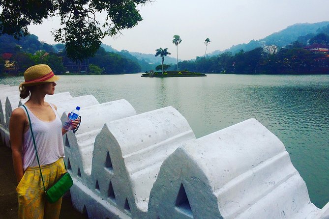 Exclusive : Last Kingdom Private Day Tour in Kandy - Entering Kandy’s Sacred City: Temple of the Sacred Tooth Relic