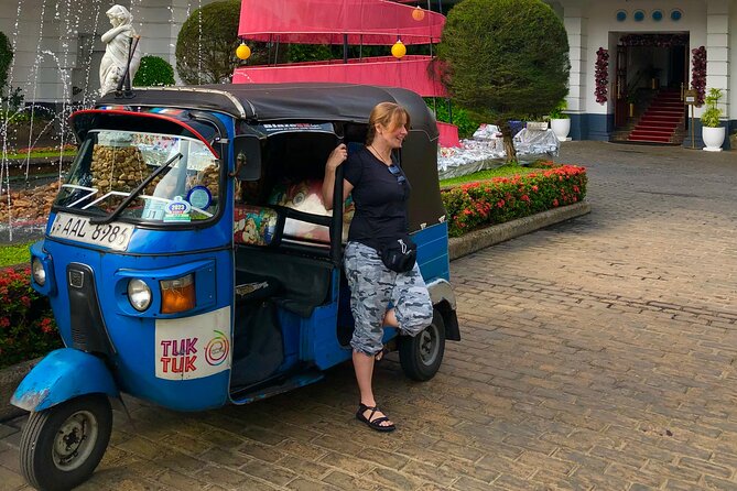 Explore Colombo by Tuk Tuk Morning & evening (Private Tours) - Jami Ul-Alfar Mosque and Pettah Market: older Colombo in street-level detail