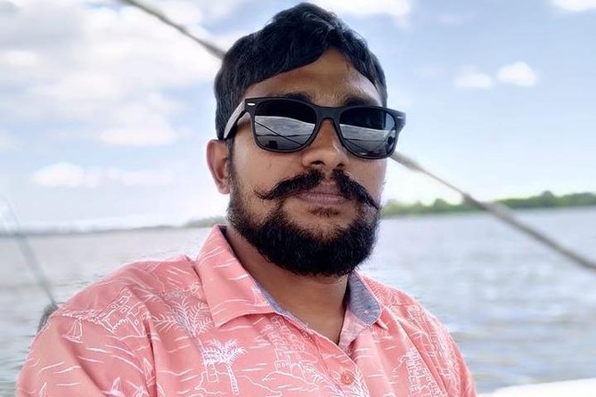 Explore Sri Lanka with Lasith De Silva - Colombo start/end and the airport meeting point