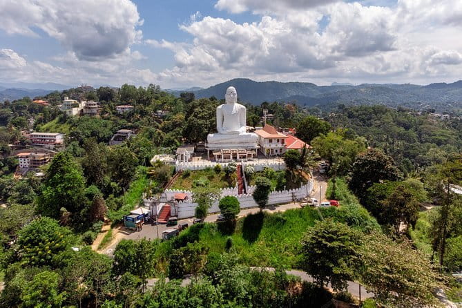 Explore Sri Lanka with Prasanna Sampath - Why Prasanna Sampath’s style works on the road