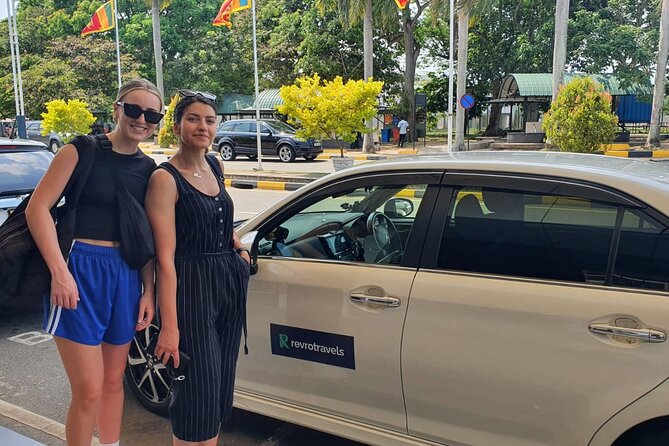 Explore Wonders of Sri Lanka 7 Days Private Tour - Colombo wrap-up: Gangaramaya temple, Galle Face Green, Old Parliament, and Independence Square