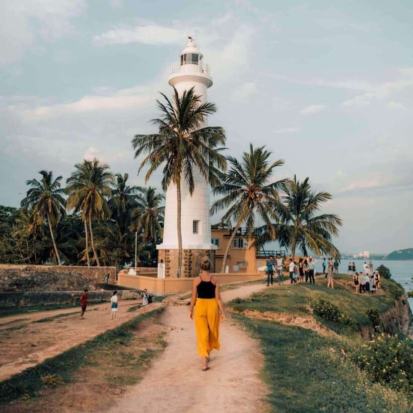 From Colombo to Galle Fort and Jungle Beach Day Trip - Kalutara Bodhiya at Kaluthara Temple: calm before the coast