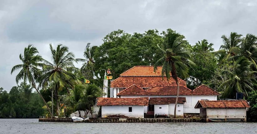 From Colombo to Galle Fort and Unawatuna Beach Day Trip - Galle Dutch Fort UNESCO: Portuguese-to-Dutch layers in walking distance