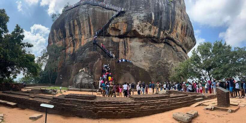 From Kandy: Sigiriya, Dambulla and Minneriya Private Tour - The lunch break and that cooking-class stop