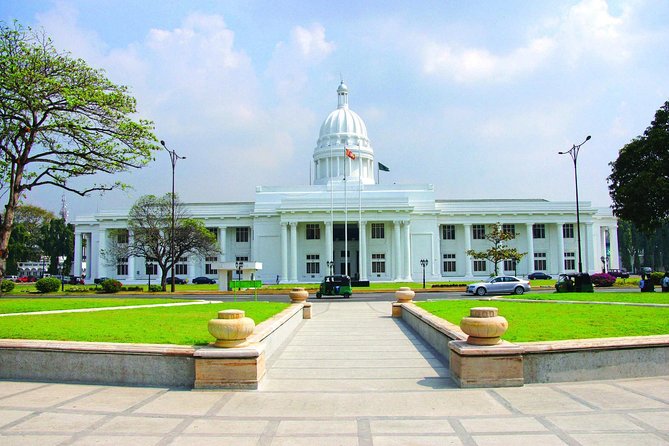 Full Day Colombo City Tour - First stop: Colombo Fort, Parliament, and BMICH timing