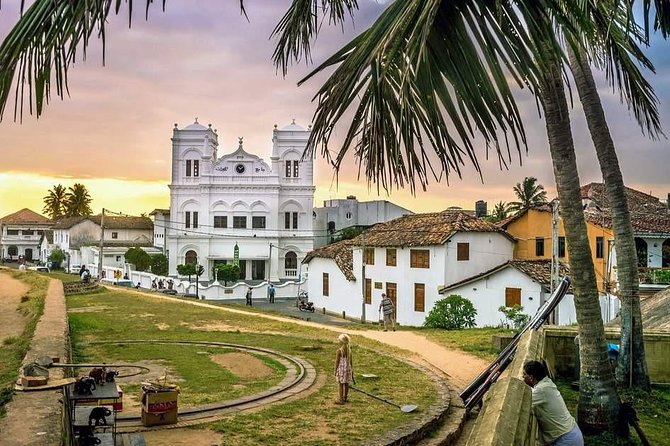 Galle and Bentota Day Tour From Colombo and Negombo - Stop 6: Galle Dutch Fort for walking time and big photo views