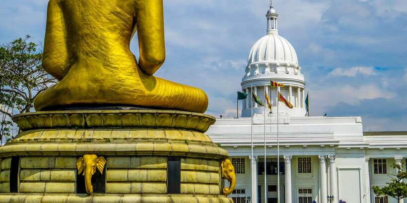 Guided Colombo Half-Day City Tour - Viharamahadevi Park: Where You Reset Between City Stops