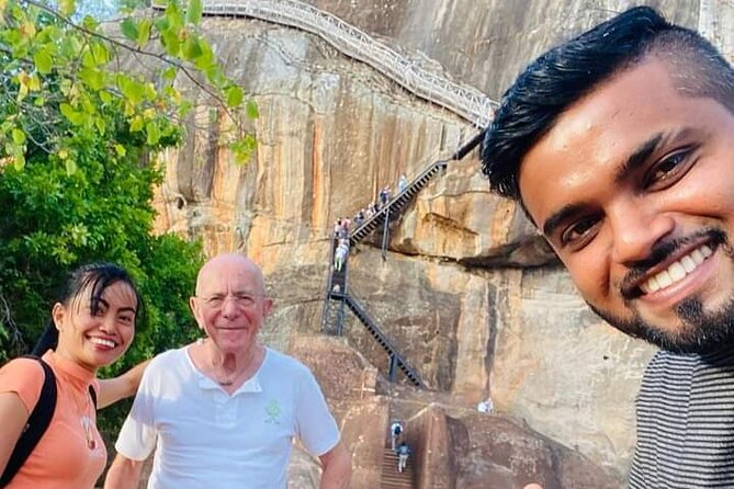 Guided Multi-Day Journey around Sri Lanka with Expert Driver - Days 6-7: Mirissa beach time, Secret Beach, then Galle Fort and Unawatuna