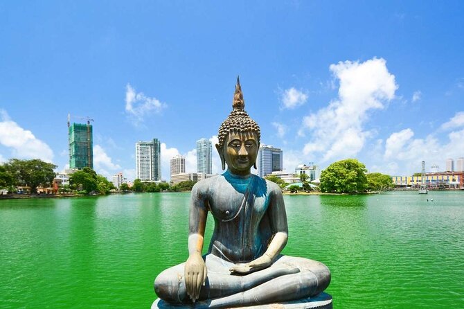 Half Day City Tour of Colombo - Pettah and the Old Fort Area: Markets, Mix of Faiths, and British-Era Rail