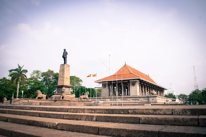 Highlights Colombo Day Tour With Afternoon HIGH TEA In Galle Face Hotel - The basic setup: timing, comfort, and what $72 really buys