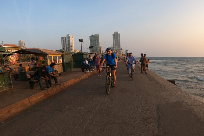Luxury Night Cycle Tour of Colombo - Key highlights
