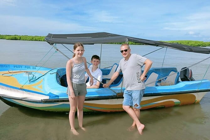 Monkey Island Boat Tour at Negombo Lagoon - Entering Negombo Lagoon: calm water, real wildlife, practical pacing