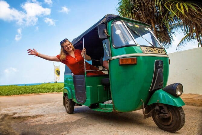 Negombo City Tour by Tuk Tuk - A Local Guide Like Robin Fernando (and Why That Matters)