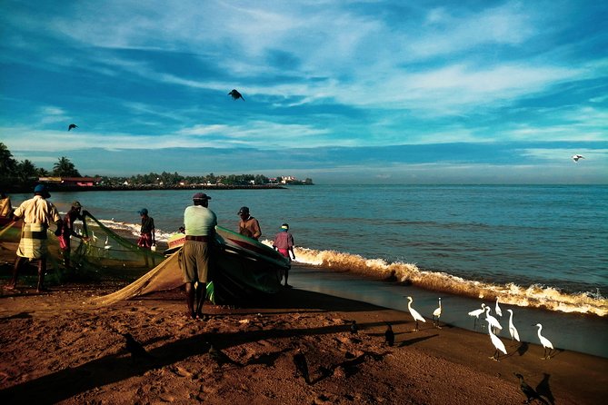 Negombo Day Tour - Dutch Fort and the Hindu temple start: a mixed-faith city moment