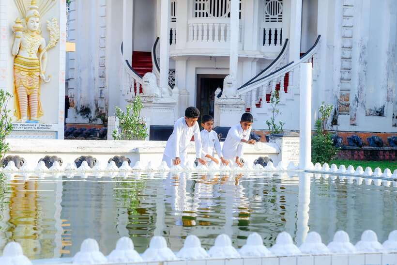 Negombo: Private Half-Day Tuk-Tuk Tour with Hotel Transfers - Getting your bearings fast in Negombo