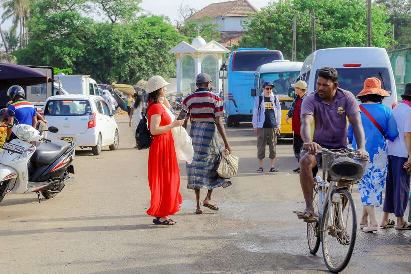Negombo: Private Half-Day Tuk-Tuk Tour with Hotel Transfers - Dutch Fort in Negombo: intact walls and the 17th-century watch tower