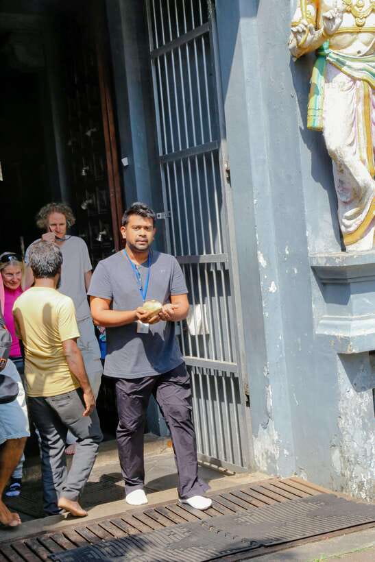 Negombo: Private Half-Day Tuk-Tuk Tour with Hotel Transfers - Walking the town’s fish life: dry fish and the active market smell