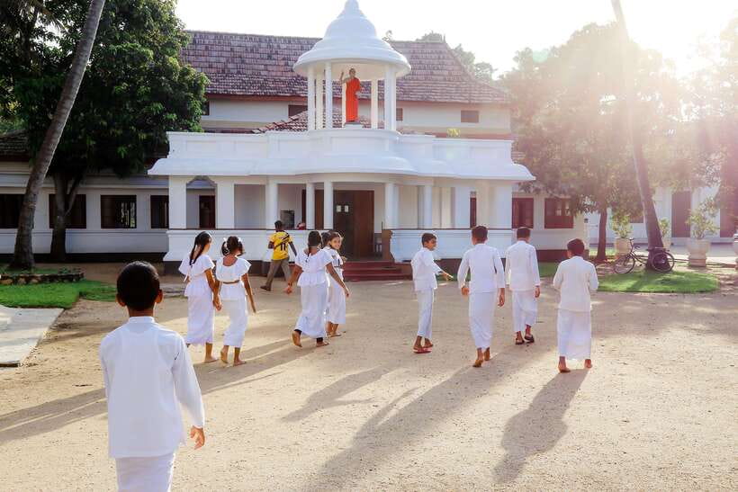 Negombo: Private Half-Day Tuk-Tuk Tour with Hotel Transfers - Tuk-tuk pickup and the first 30 minutes outside town