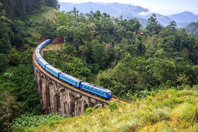 Nuwaraeliya (Nanuoya) to Ella Reserved Train Tickets - The scenery payoff starts after Nuwara Eliya—and it keeps going