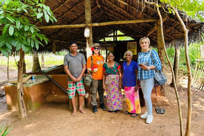Pinnawala private day trip from colombo or negombo - The route to Ape Gama and Pinnawala: a calm start before the big sights