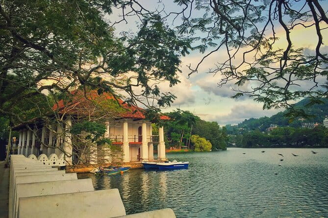 Private Car & English-Speaking Driver – Sri Lanka Island wide - What a 20-day, islandwide plan can look like