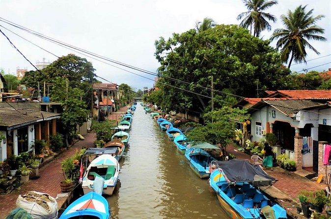 Private City Tour in Negombo - Angurukaramulla Temple: dragon-head entrance and ancient ruins