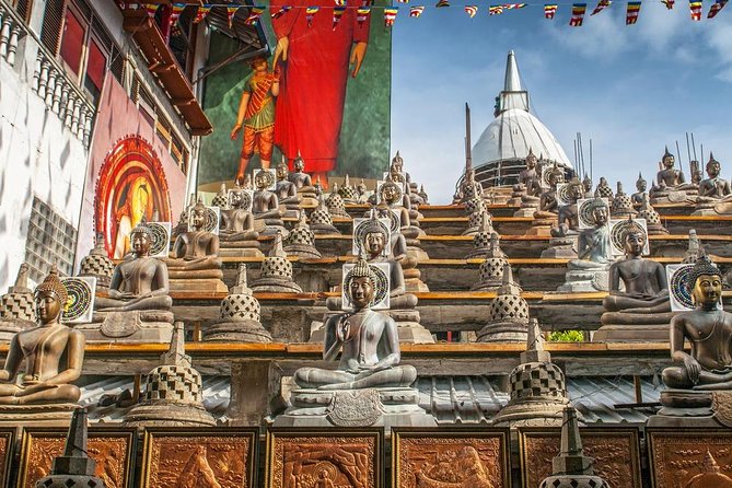 Private Colombo Sightseeing By Tuk Tuk - Stop 5: Gangaramaya Temple, architecture, paintings, and Bera Lake