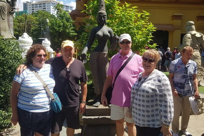 Private Colombo Walking Tour with a Local Guide - Galle Face Beach Time: Sea Air and a Short Reset