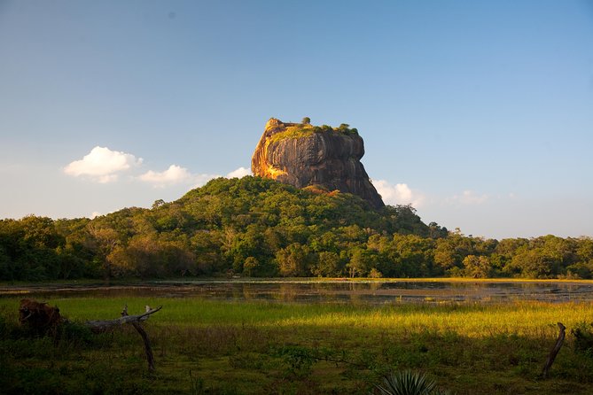 Private day tour to Sigiriya and Dambulla from Colombo - Tickets, cameras, and lunch: budget realities so the day doesn’t surprise you