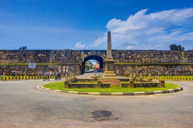 Private Galle Day Tour with Boat Safari & Tea Factory Visit - All Inclusive - Gem museum and showroom stops: culture plus a built-in shopping layer