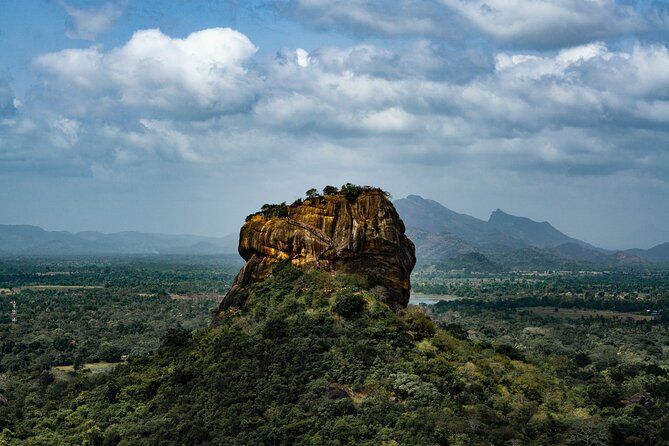 Private Journey to Sigiriya Majestic Rock Fortress from Colombo - Sigiriya Lion Rock: how to spend your time on the fortress