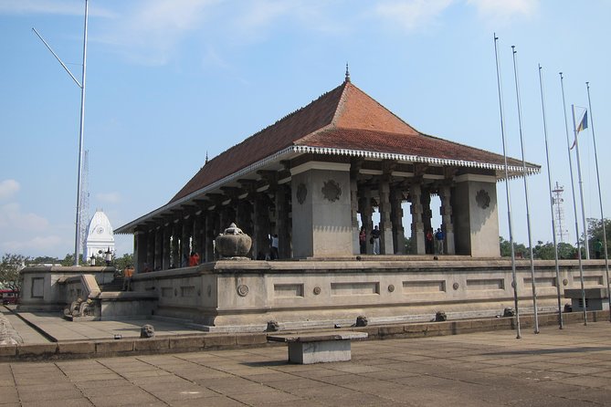 Shangri-La Colombo City Tour. - Lotus Tower: the one paid-ticket stop and how to plan for it