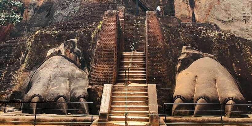 Sigiriya and Dambulla Private Full-Day Tour - Dambulla Golden Cave Temple: art, religion, and a manageable 45 minutes