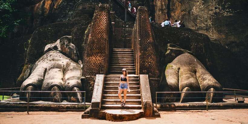 Sigiriya and Pidurangala Rock From Colombo - Lunch and Local Hands at Work: More Than Fuel